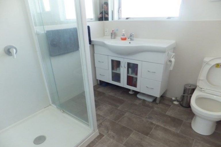 Photo of property in 2/19 Hargest Crescent, Sydenham, Christchurch, 8023