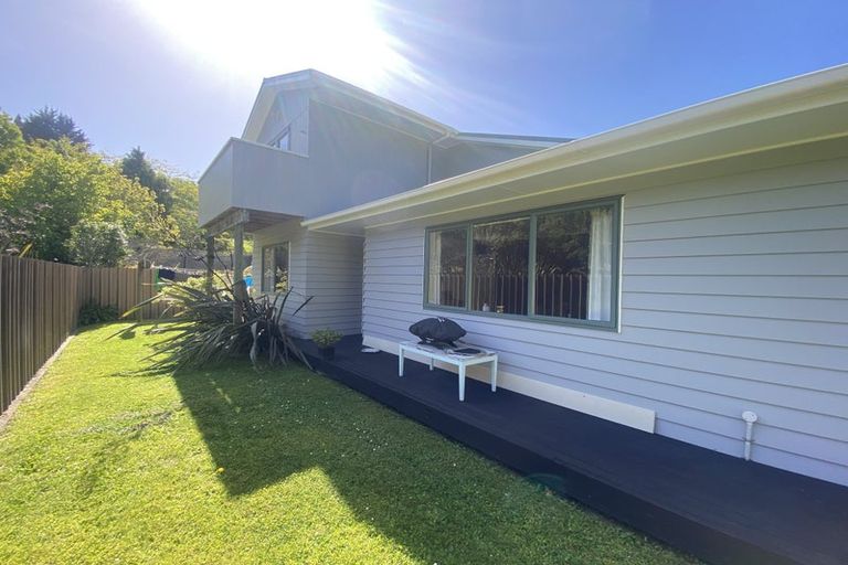 Photo of property in 4a Kokako Place, Taradale, Napier, 4112