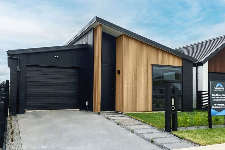 Photo of property in 17 Overton Street, Rototuna North, 3210