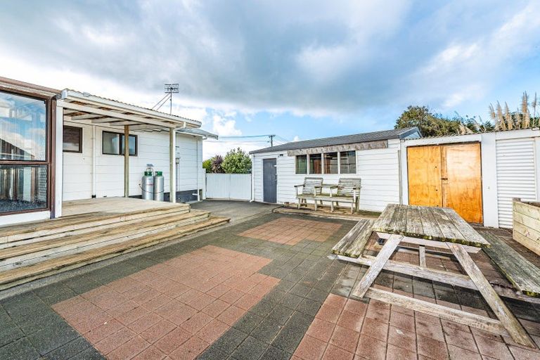 Photo of property in 29 Laird Street, Castlecliff, Whanganui, 4501