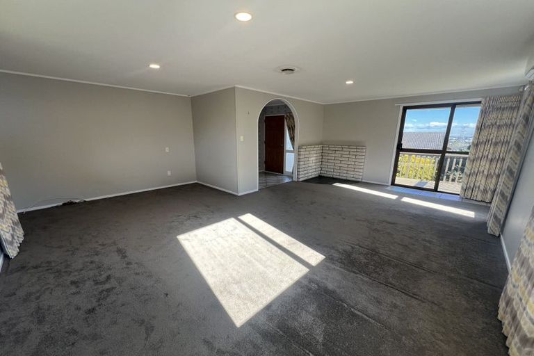 Photo of property in 18 Deodar Place, Totara Heights, Auckland, 2105