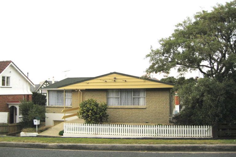 Photo of property in 87 Norfolk Street, Saint Clair, Dunedin, 9012