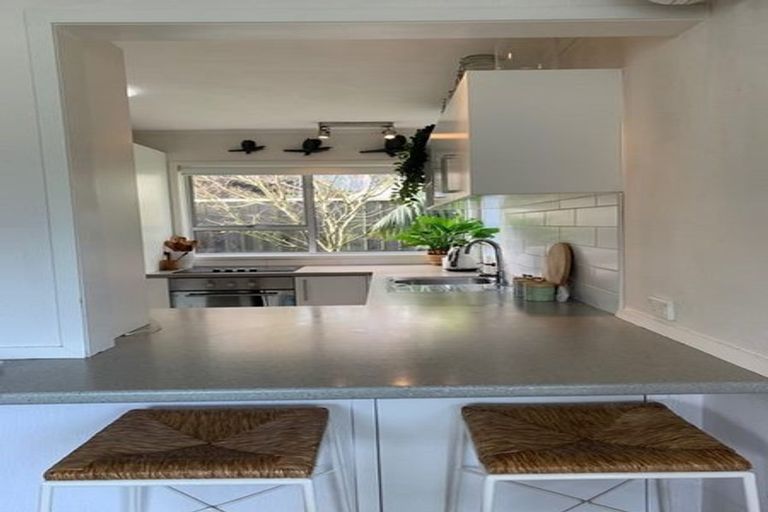 Photo of property in 2/2 Vari Place, Bayview, Auckland, 0629