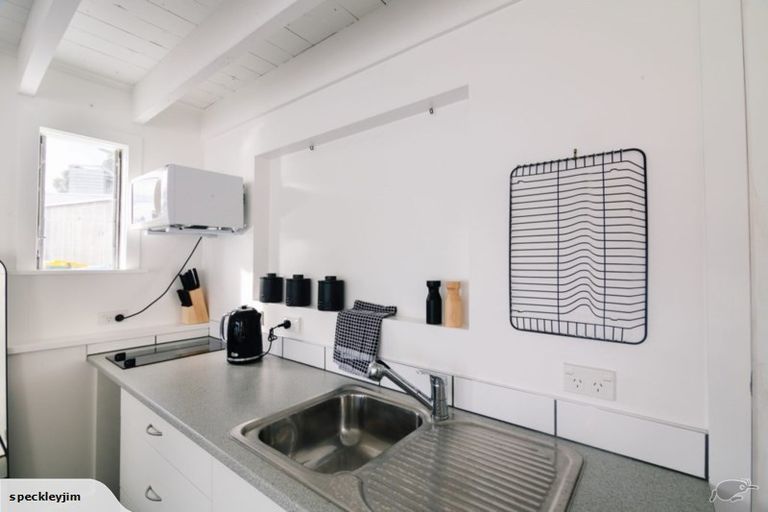 Photo of property in 18c Trevor Terrace, Paremata, Porirua, 5024