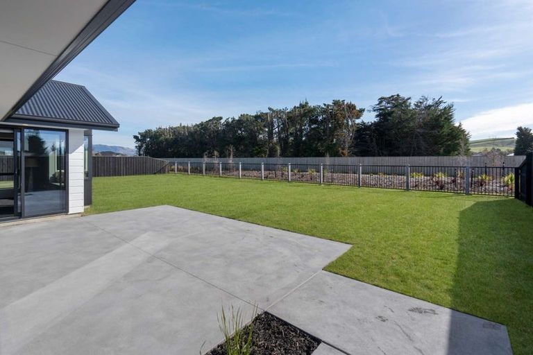 Photo of property in 3 Cox Lane, Amberley, 7410