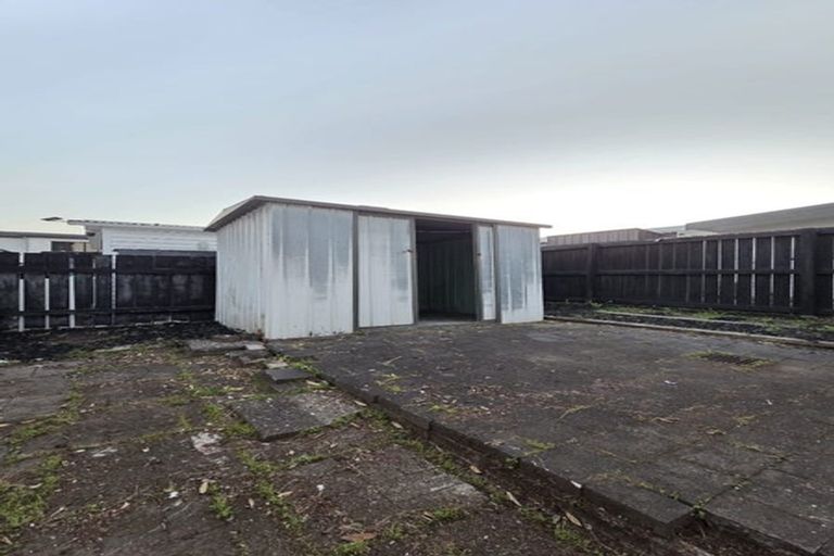Photo of property in 14 Waimana Road, Conifer Grove, Takanini, 2112