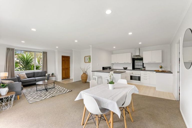 Photo of property in 22 Kayes Road, Pukekohe, 2120