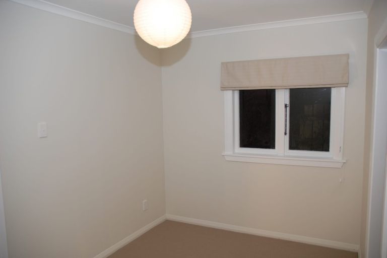 Photo of property in 28 Whaui Street, Vogeltown, Wellington, 6021