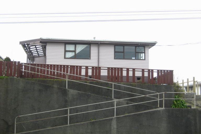 Photo of property in 123 Pioneer Road, Moturoa, New Plymouth, 4310