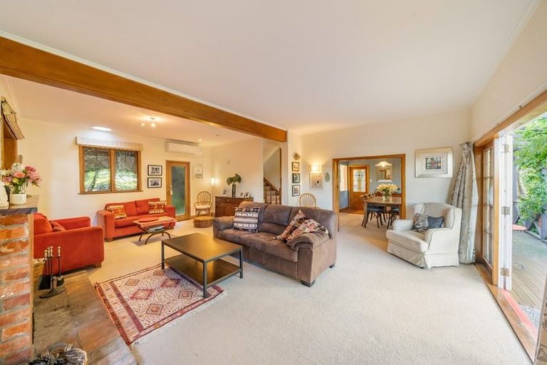 Photo of property in 27 Kotari Road, Days Bay, Lower Hutt, 5013