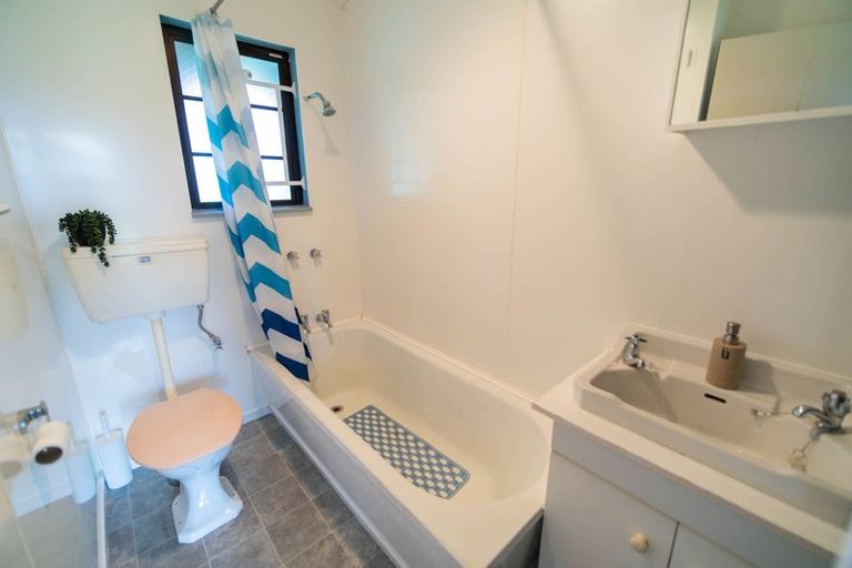 Photo of property in 37 Moana Crescent, Te Anau, 9600