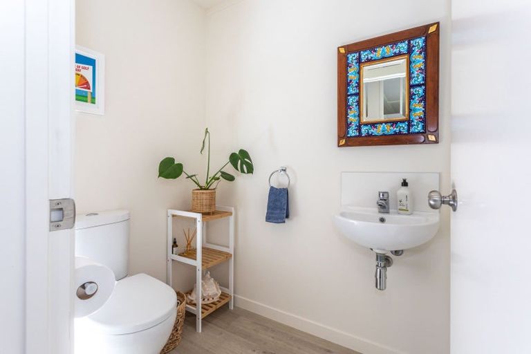 Photo of property in 107 Riverview Road, Whangamata, 3620