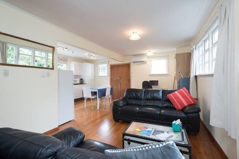 Photo of property in 92 Fraser Avenue, Johnsonville, Wellington, 6037