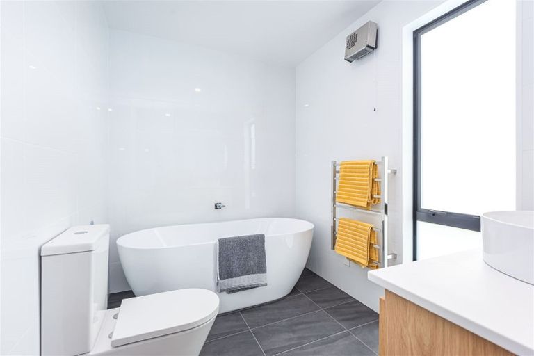 Photo of property in 23 Angus Place, Rangiora, 7400