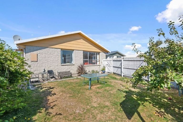 Photo of property in 2/8 Pegasus Avenue, North New Brighton, Christchurch, 8083