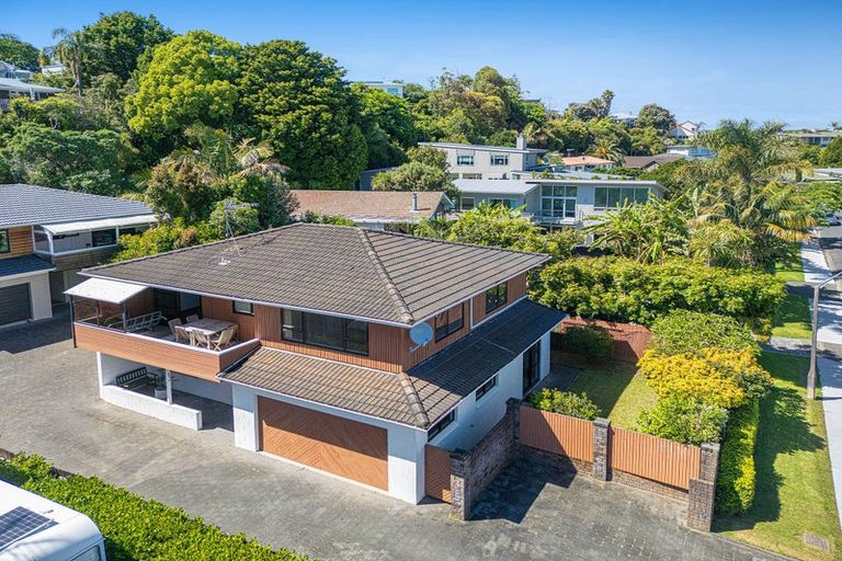 Photo of property in 54 The Circle, Manly, Whangaparaoa, 0930