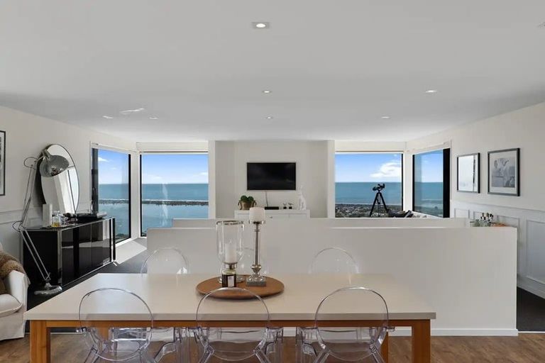 Photo of property in 175a Major Hornbrook Road, Mount Pleasant, Christchurch, 8081