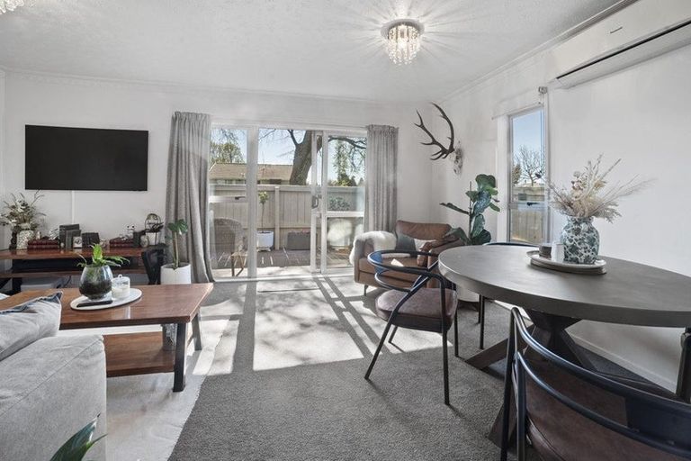 Photo of property in 1/649 Main North Road, Belfast, Christchurch, 8051