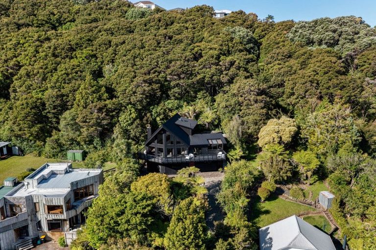 Photo of property in 21 Haddon Crescent, Whitianga, 3510