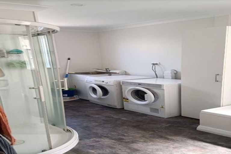 Photo of property in 9 Upper Lewisville Terrace, Thorndon, Wellington, 6011