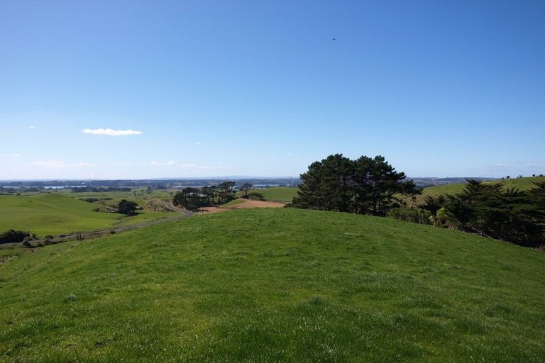 Photo of property in 343 Kaihau Road, Karioitahi, Waiuku, 2683