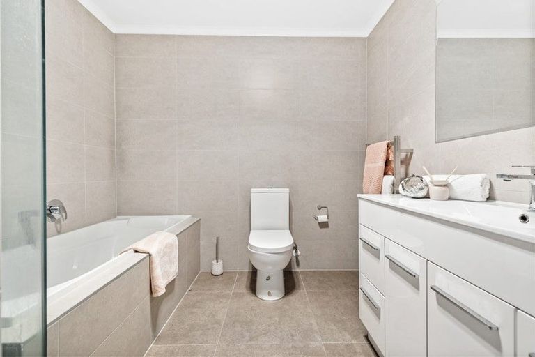 Photo of property in 11 Kauri Drive, Takanini, 2112