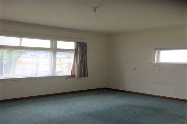 Photo of property in 35 Winchester Street, Levin, 5510