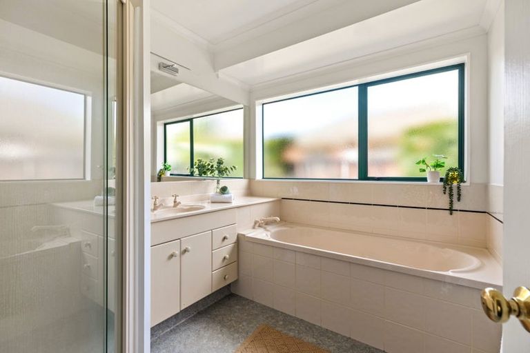 Photo of property in 22 Taramea Rise, Pyes Pa, Tauranga, 3112