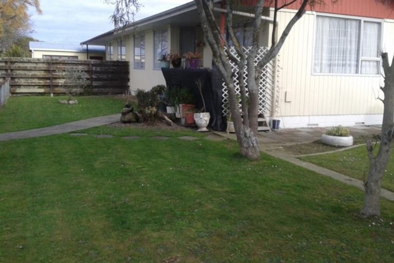 Photo of property in 1 Haast Place, Awapuni, Palmerston North, 4412