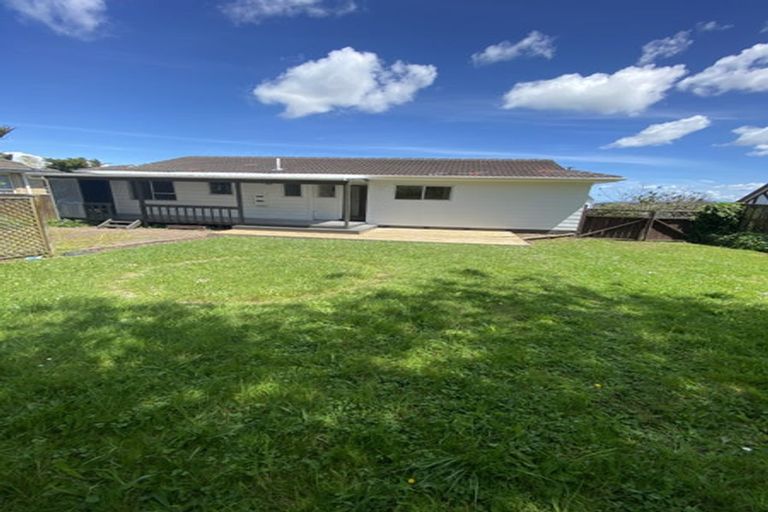 Photo of property in 36 Goodwood Drive, Goodwood Heights, Auckland, 2105
