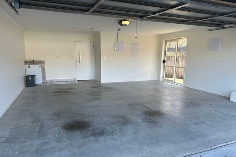 Photo of property in 13 Riverboat Lane, Helensville, 0800