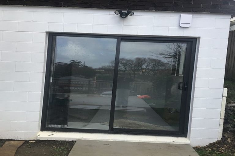 Photo of property in 18 Brunner Road, Glen Eden, Auckland, 0602