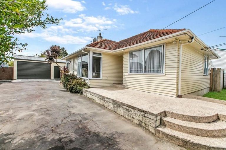 Photo of property in 70 Mcannalley Street, Manurewa East, Auckland, 2102