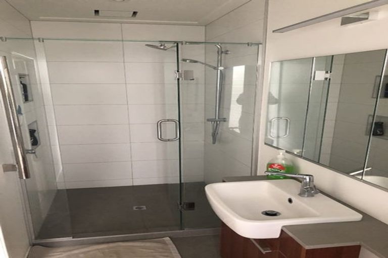 Photo of property in 4/6 Belt Road, Moturoa, New Plymouth, 4310