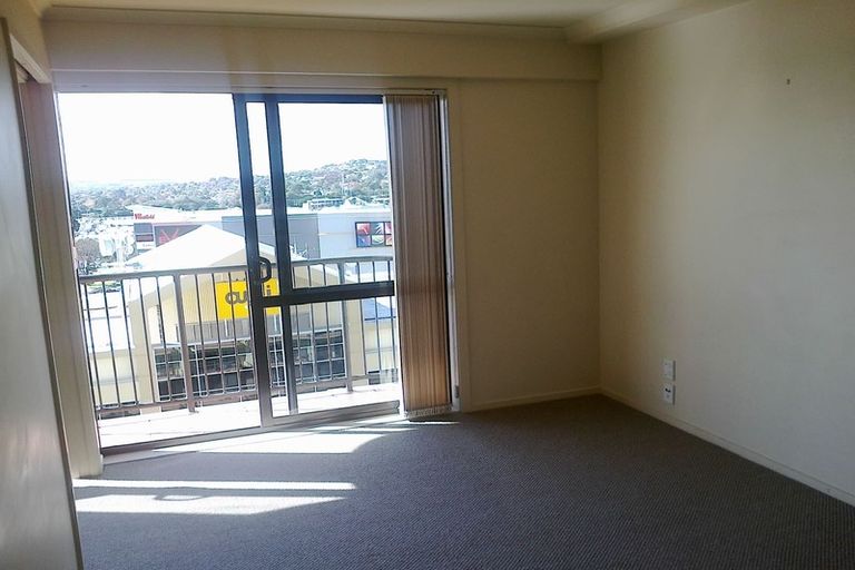 Photo of property in The Rennaissance, 11i/18 Ronwood Avenue, Manukau, Auckland, 2104