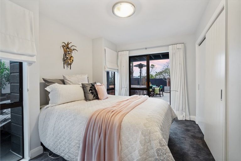 Photo of property in 41 Rawene Road, Birkenhead, Auckland, 0626