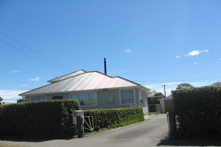 Photo of property in 77 Bassett Street, Burwood, Christchurch, 8083