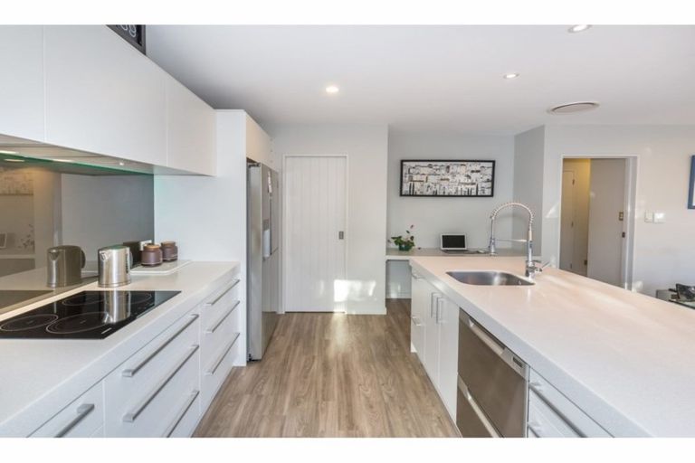 Photo of property in 1 Paikea Place, Somerfield, Christchurch, 8024