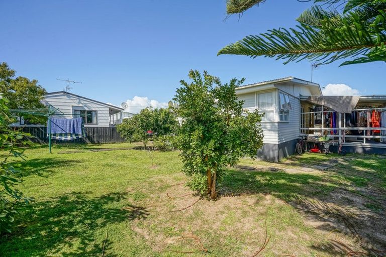 Photo of property in 52 Robertson Road, Favona, Auckland, 2024