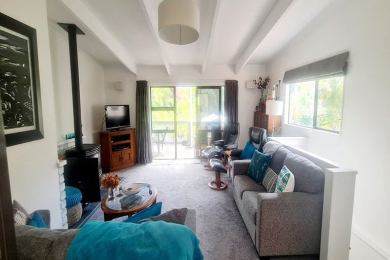 Photo of property in 30 Margaret Road, Raumati Beach, Paraparaumu, 5032