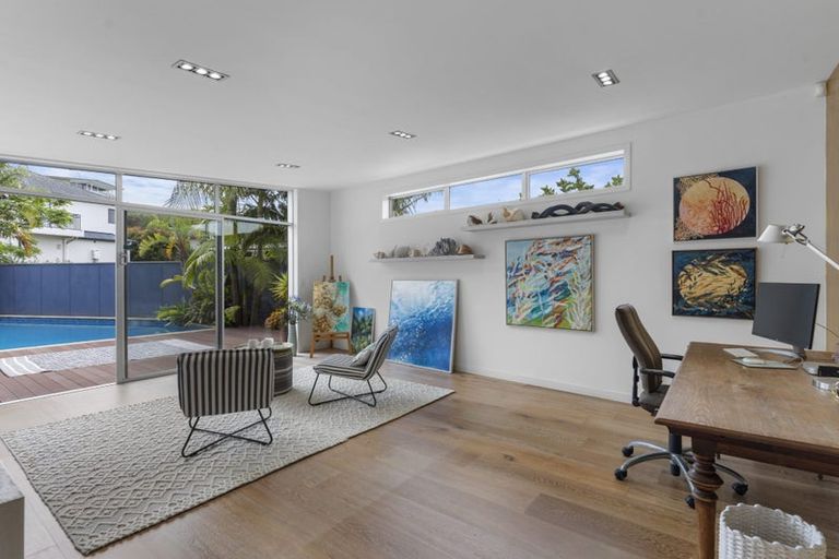 Photo of property in 33 Gretel Place, Hillcrest, Auckland, 0627