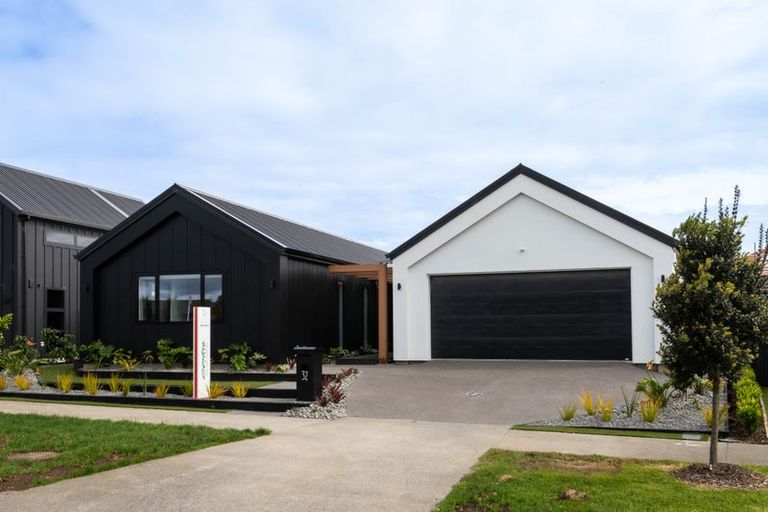 Photo of property in 32 Te Rata Boulevard, Karaka, 2124