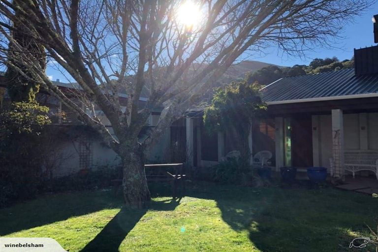 Photo of property in 36 Silverstream Road, Crofton Downs, Wellington, 6035