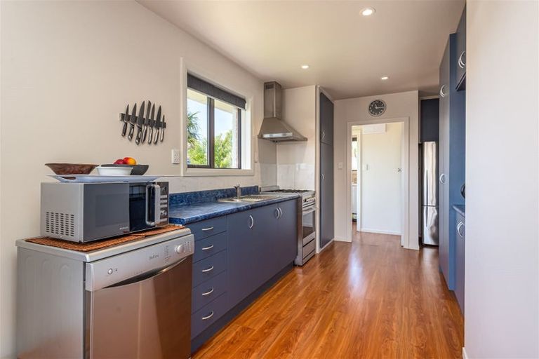 Photo of property in 61 Frensham Crescent, Woolston, Christchurch, 8062