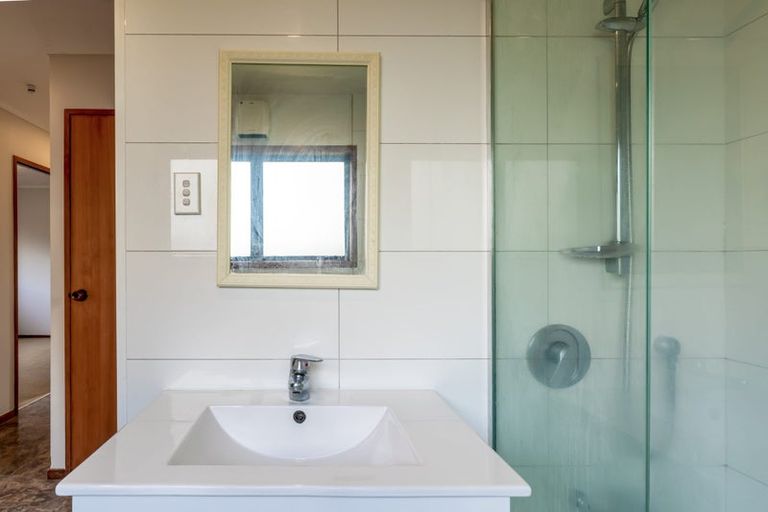 Photo of property in 53a Brandon Road, Glen Eden, Auckland, 0602