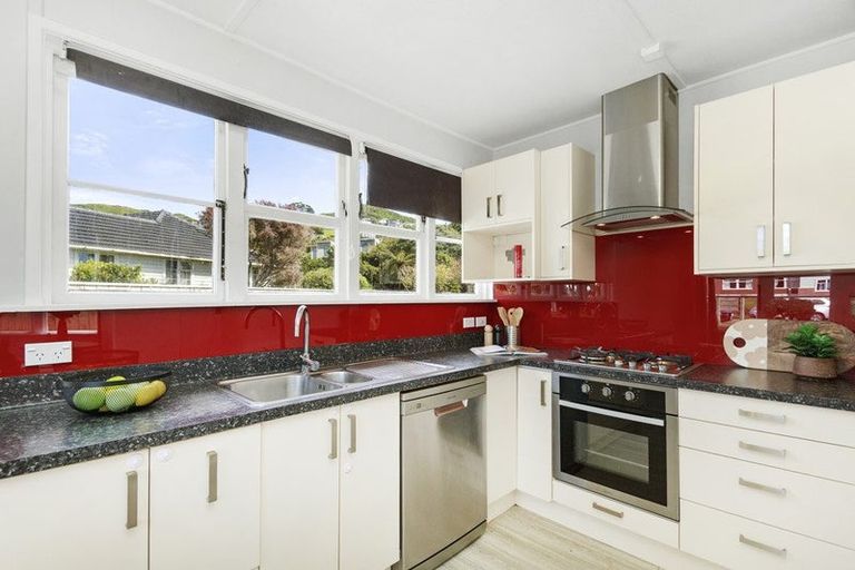 Photo of property in 18 Kipling Street, Johnsonville, Wellington, 6037