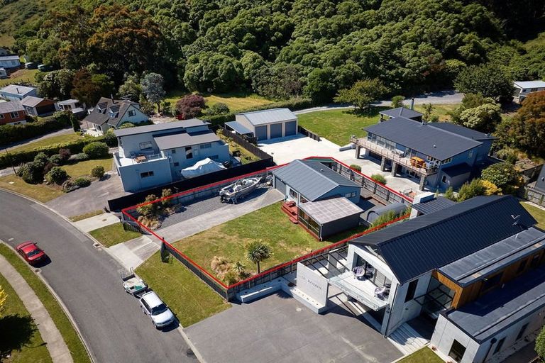 Photo of property in 48 Kotare Place, South Bay, Kaikoura, 7300