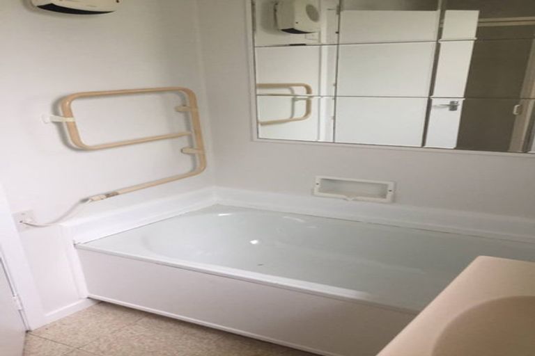 Photo of property in 3 Hilling Street, Titirangi, Auckland, 0604