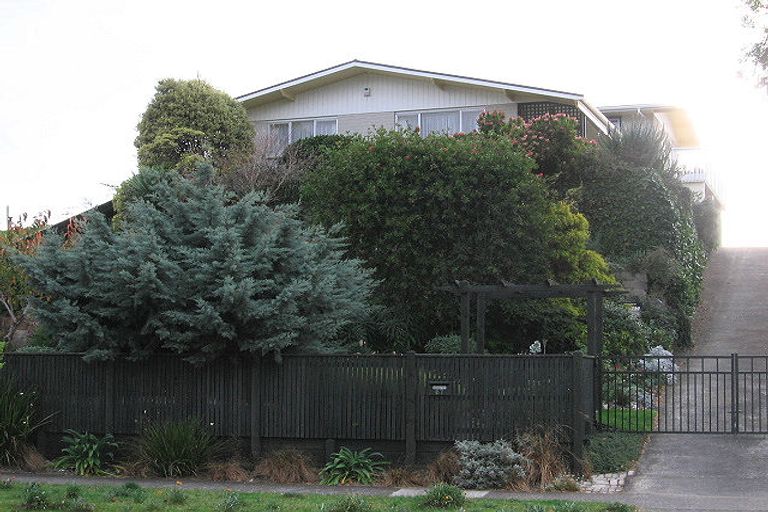Photo of property in 67 Queens Road, Waikanae Beach, Waikanae, 5036
