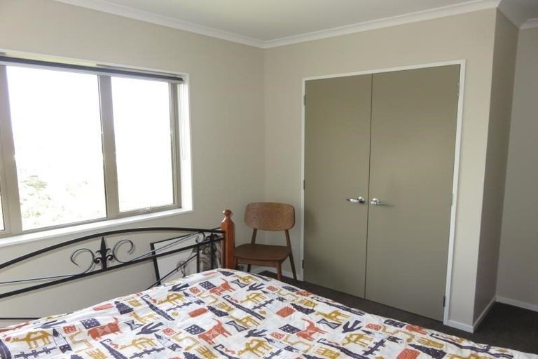 Photo of property in 30b Havana Rise, Grenada Village, Wellington, 6037